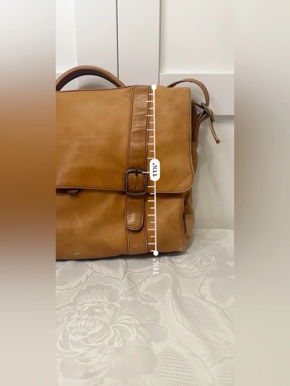 Avenues in Leather Vintage Brown Messenger Laptop Weekender Bag 14.5”x11.5”x5.5”